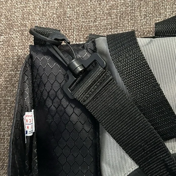 Atlanta Braves Portable Back‎ Support Stadium Seat Cushion Adjustable Removable - Picture 5 of 11